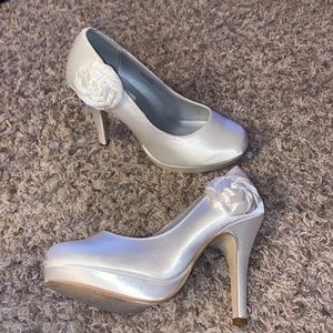 Dyeables heels
